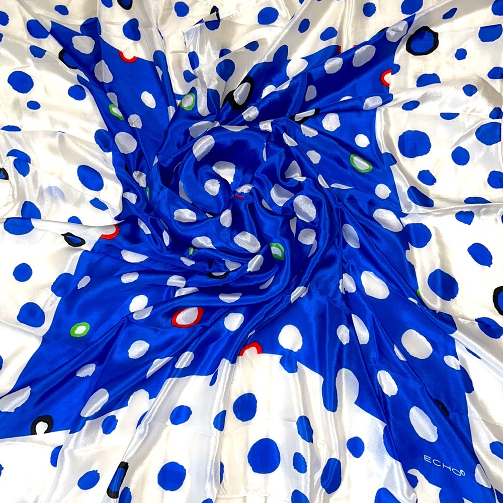 Echo vintage scarf polkadots, vibrant colorful